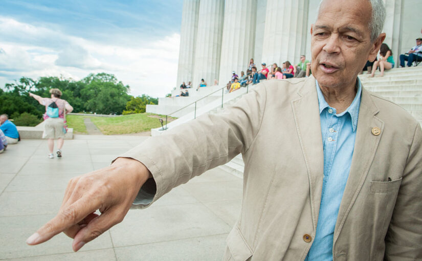 民权运动积极人士Julian Bond去世，享年75岁，令人永远铭记的英雄